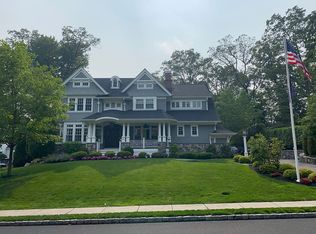 27 Hawthorne Pl, Summit, NJ 07901