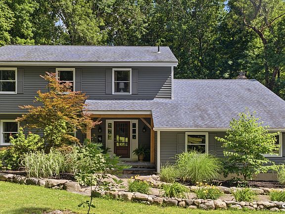 2nd image of 45 Barberry Drive