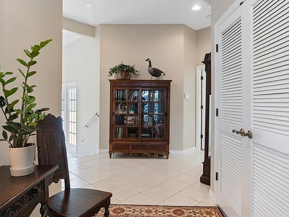 2nd image of 522 Meadow Sweet Cir