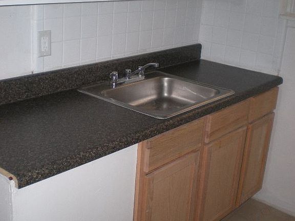 5th image of 1311 Meridian Ave APT 7