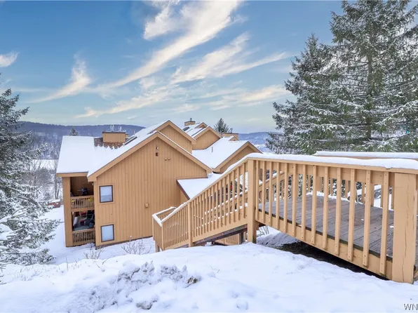 E104 Snowpine Vlg, Great Valley, NY 14741