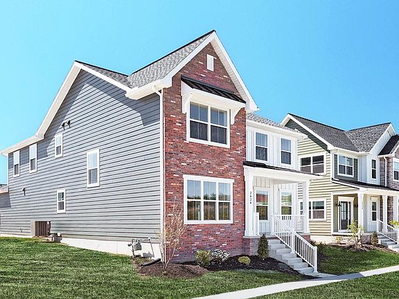 2nd image of 2424 Hawthorne Dr