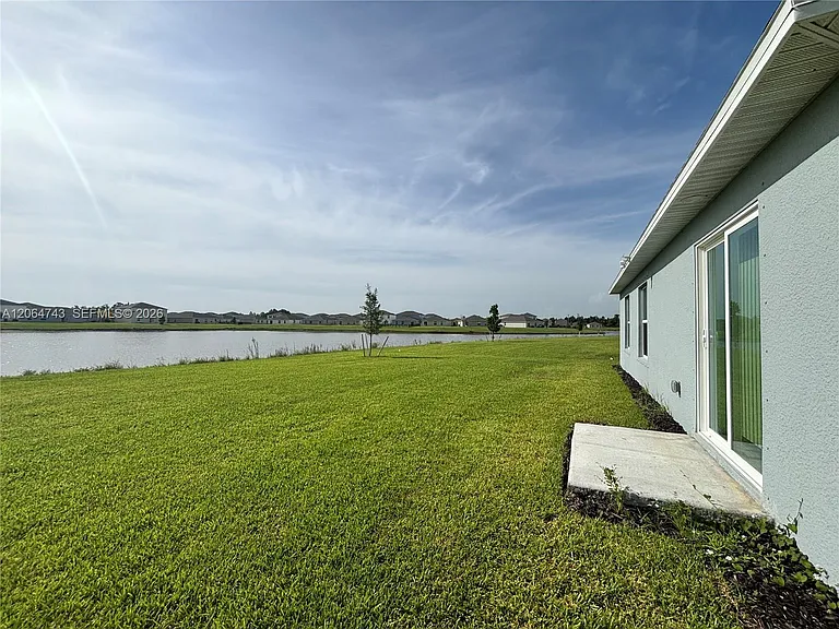 11605 Savanna Lake Blvd — Photo 23