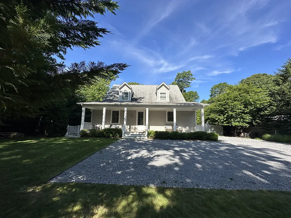 48 Tyrone Dr