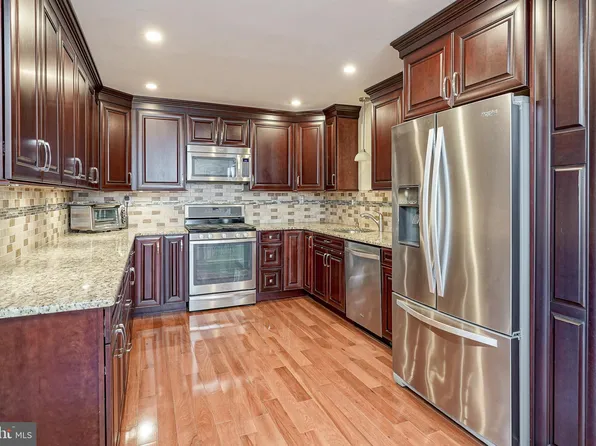 87 Holly Dr, Woodbury, NJ 08096