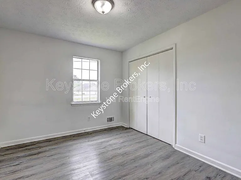 1277 Iron Gate Blvd — Photo 10