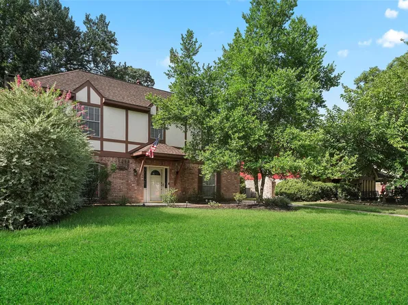 5518 Enchanted Timbers Dr, Humble, TX 77346