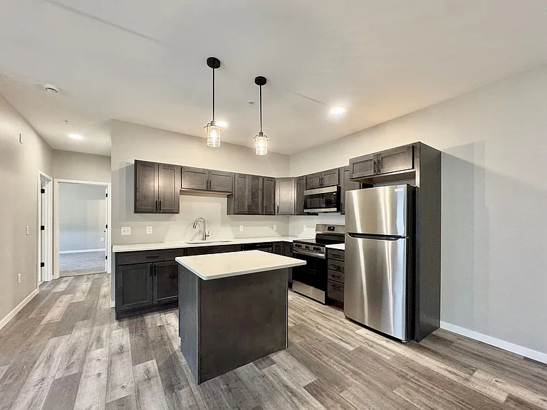 767 Meridian St — Photo 39