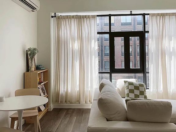 4th image of 493 Myrtle Ave #408