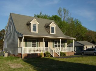 109 Spivey Farm Ln, Suffolk, VA 23438