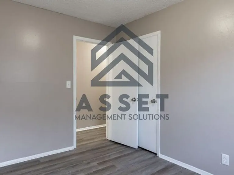 6307 S Owasso Ave — Photo 13