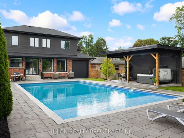 400 Rouge Hills Dr, Toronto, ON M1C 2Z5