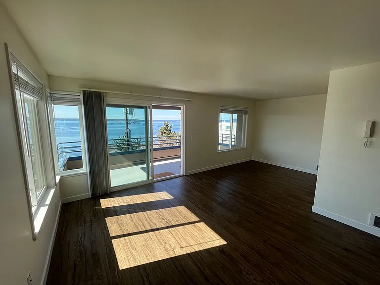 4208 Beach Drive — Photo 34