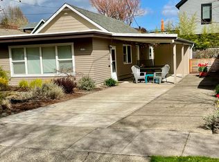 1915 SE Lexington St, Portland, OR 97202