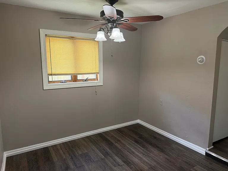 23639 W Chicago St — Photo 6