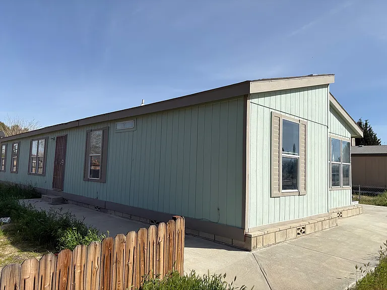 Dennis St — Photo 10