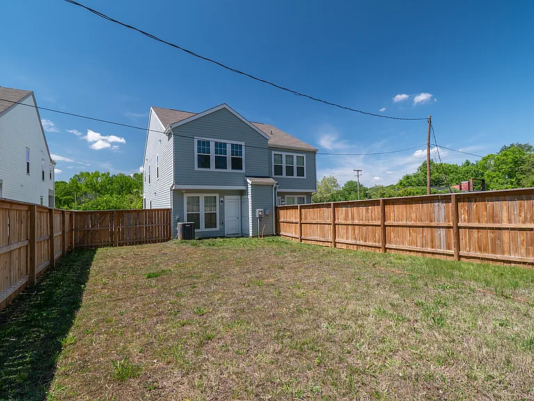 223 Hoskins Avenue Dr #1 — Photo 38
