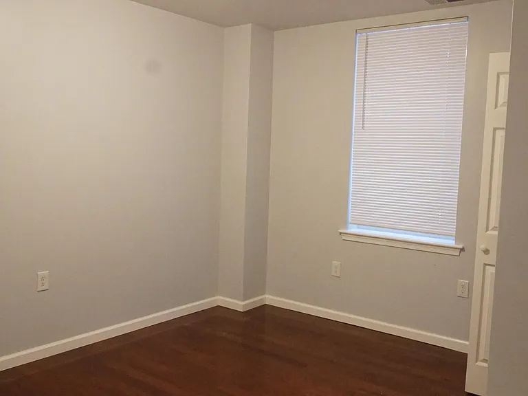 4945 Chestnut St #2 — Photo 6