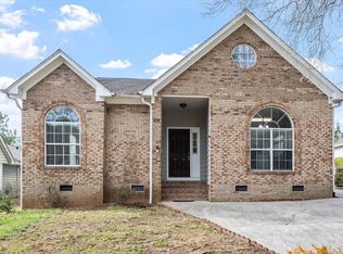 107 Covington Dr, Chapel Hill, NC 27514