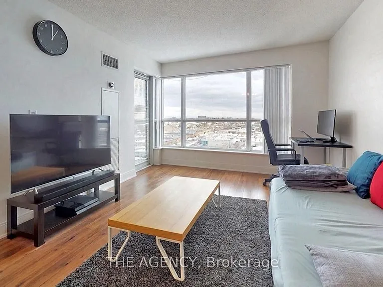 135 Village Green Sq #1015 — Photo 19
