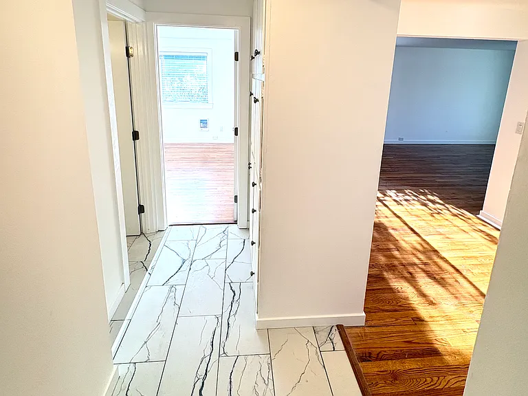 2345 Minor Ave E #17 — Photo 17