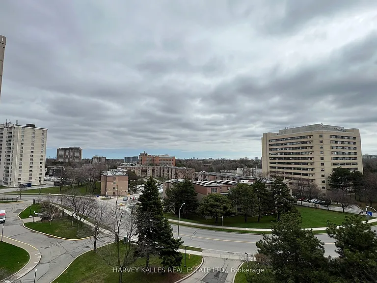 150 Neptune Dr #704 — Photo 20
