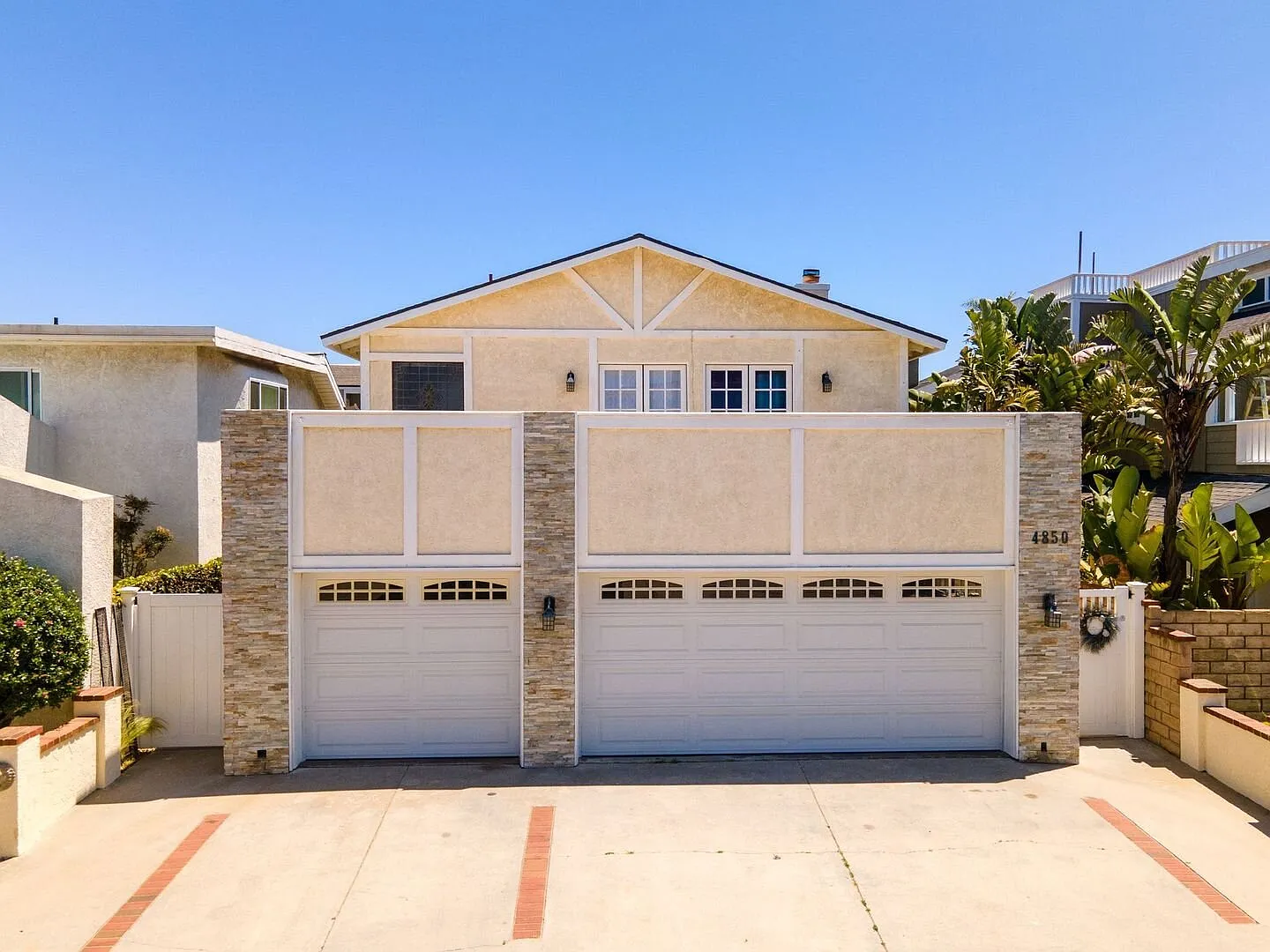5 Bedroom + 3.5 Bathroom Home | Mandalay Shores: Amalfi Coast | Furnished — Photo 2
