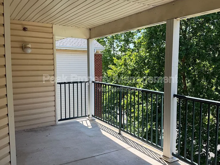 9411 Links Ln #M — Photo 12