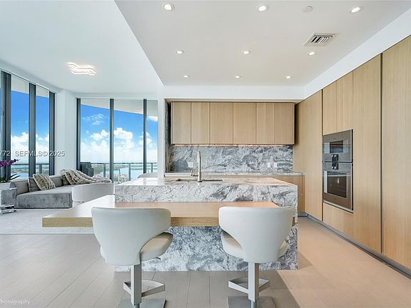 5th image of 500 Alton Rd #4401