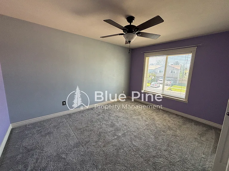 4333 High Desert Dr — Photo 11