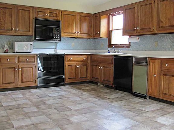 4th image of 301 Crestridge Dr