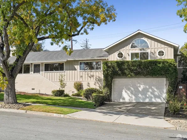 2748 Briarfield Avenue, Redwood City, CA 94061