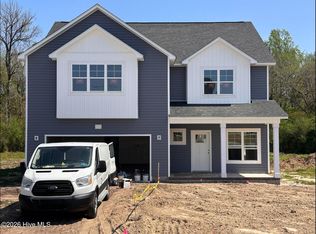 319 Starky Dr, Richlands, NC 28574