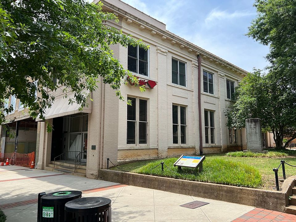 1st image of 210 S Center St #203