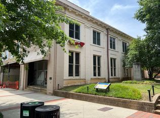 210 S Center St #203, Statesville, NC 28677