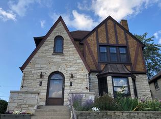 436 E Fremont Pl, Milwaukee, WI 53207