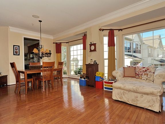 4th image of 14 Creekside Dr