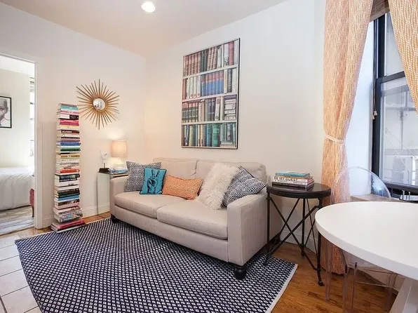 144 Sullivan St, New York, NY