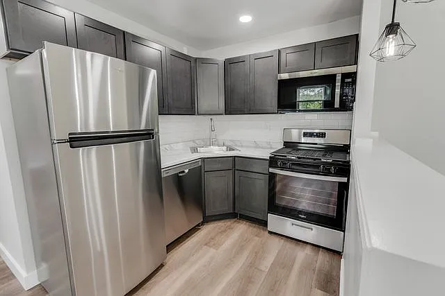 Primavera Square Apartments — Photo 3