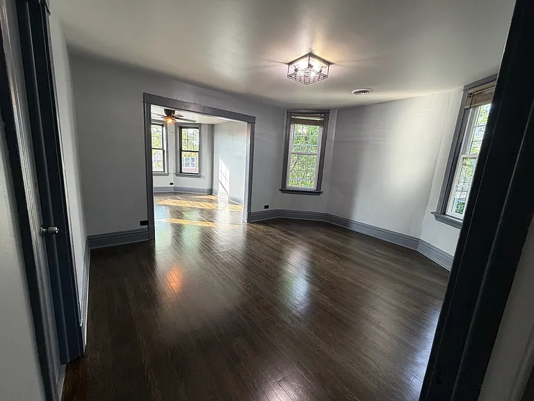 4107 S Archer Ave #2F — Photo 2