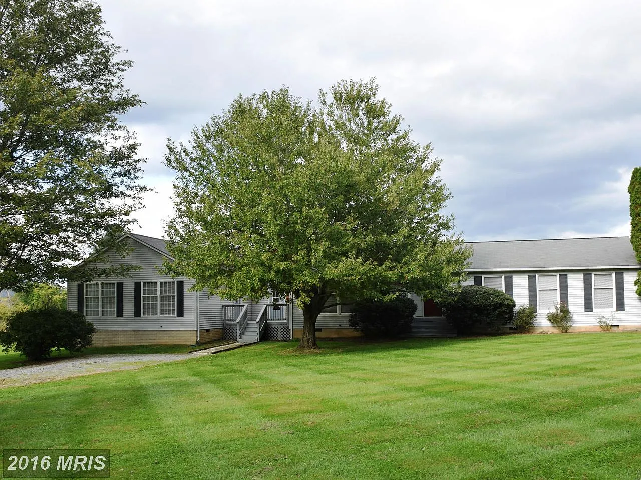 15540 Silverbrook Ln photo 1