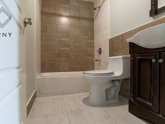 2nd image of 296 Cooper St #2C
