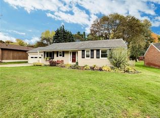 4815 Crestwood Dr, Hamburg, NY