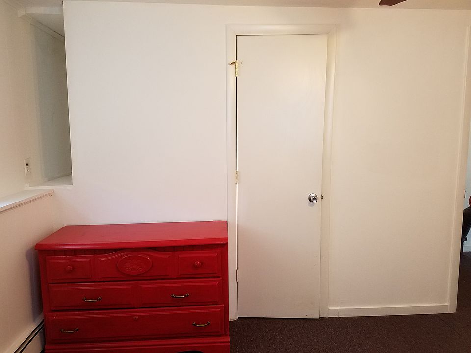 2nd image of 73 Hathaway Cir Unit 1
