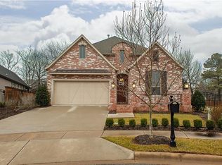 1716 N Rutherford Ave, Fayetteville, AR 72703