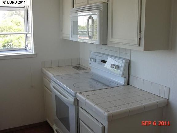 3rd image of 2217 Pomona Ave