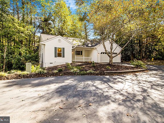 4th image of 23004 Wedgewood Ln