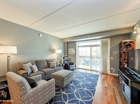 4th image of 50 S Greeley St APT 212