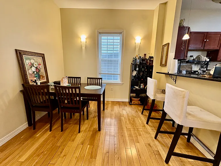22 Elmore St #2 — Photo 5