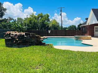 671 Tinkler St, Anahuac, TX 77514